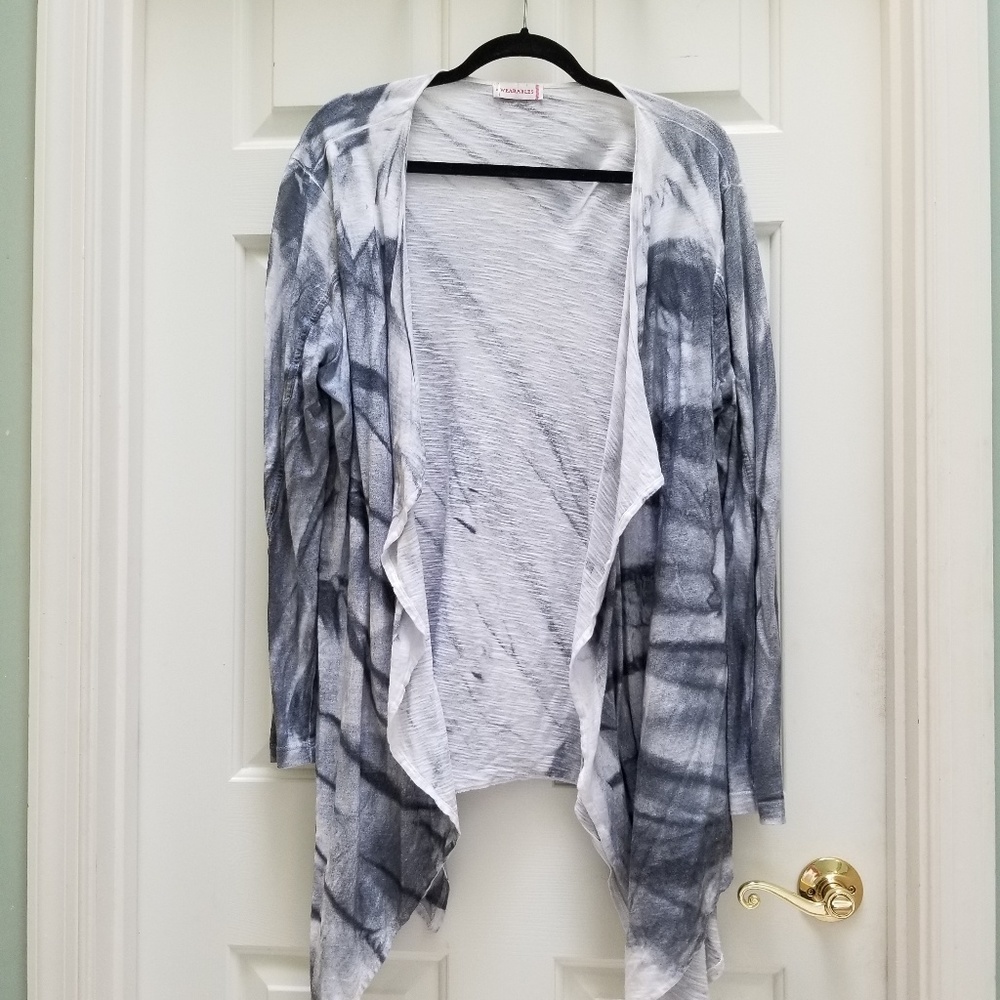 Fun and light tie dye open top